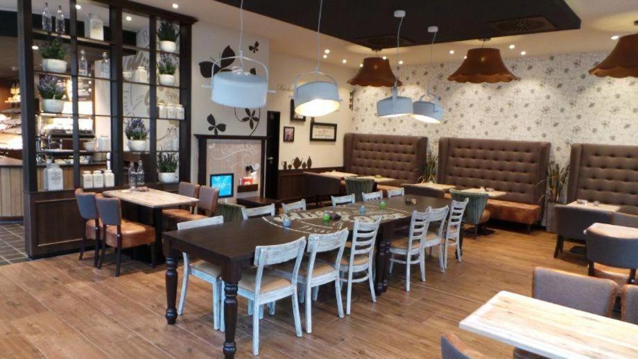Hotel Restaurant Zur Linde ヴェスターシュテーデ エクステリア 写真